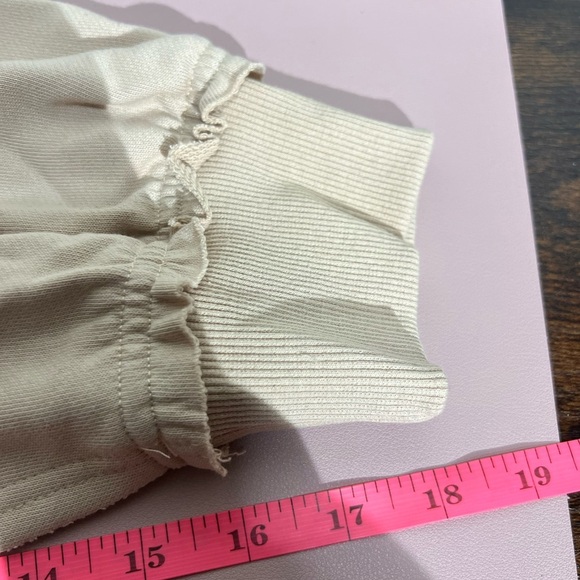 NWT Dazy-Less Women's Cropped Sweatshirt Pink Size Large Crew Neck‎ Pull String - Picture 10 of 11